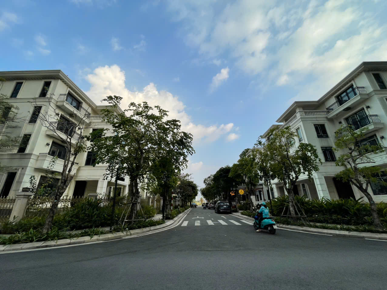 Cho thuê Biệt thự Phường Bến Nghé, Quận 1, Diện tích 325m², Giá Thương lượng 4