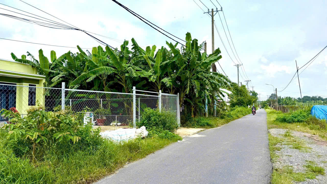 Bán đất mặt tiền Trần Quang Đạo , Tân Thông Hội dt 409m2 (200m2) giá 5,7 tỷ 3