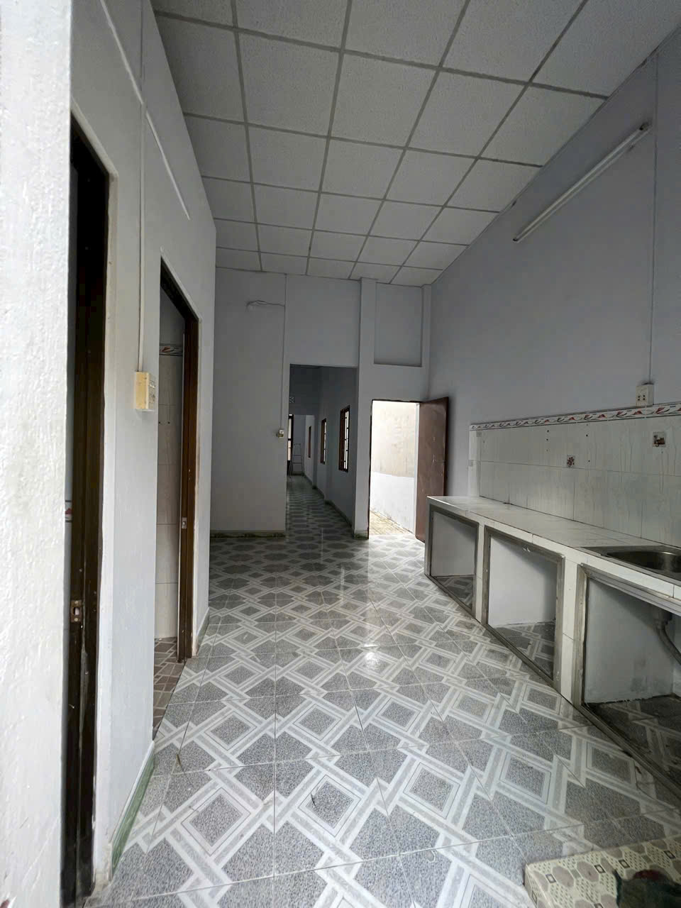 Bán nhà cấp 4 hẻm Lê Thị Bay , Tân Thạnh Đông dt 140m2 ,2pn,2wc giá 2,55 tỷ 3