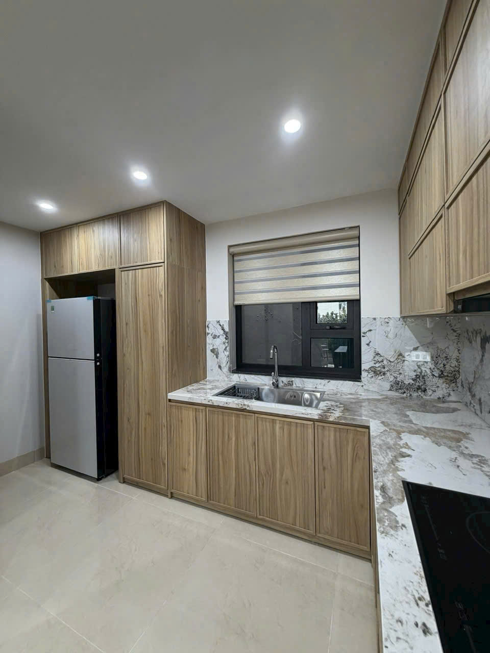 BÁN NHÀ DÂN XÂY RẤT CHẮC CHẮN VÀ HIỆN ĐẠI TẠI PHỐ LỆ MẬT, PHƯỜNG VIỆT HƯNG, LONG BIÊN 4