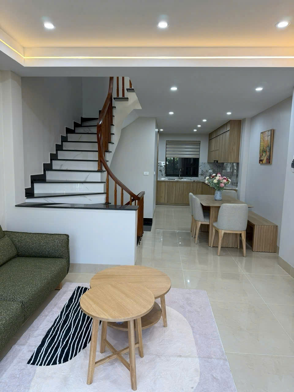 BÁN NHÀ DÂN XÂY RẤT CHẮC CHẮN VÀ HIỆN ĐẠI TẠI PHỐ LỆ MẬT, PHƯỜNG VIỆT HƯNG, LONG BIÊN 5