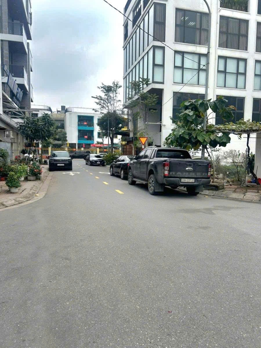 BÁN ĐẤT PHÂN LÔ KHU TĐC NGỌC THỤY - GARA - ÔTÔ TRÁNH GIÁ TỐT