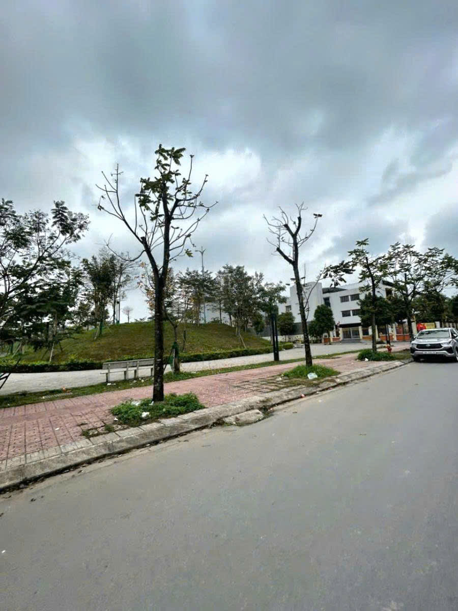 BÁN ĐẤT PHÂN LÔ KHU TĐC NGỌC THỤY - GARA - ÔTÔ TRÁNH GIÁ TỐT 3