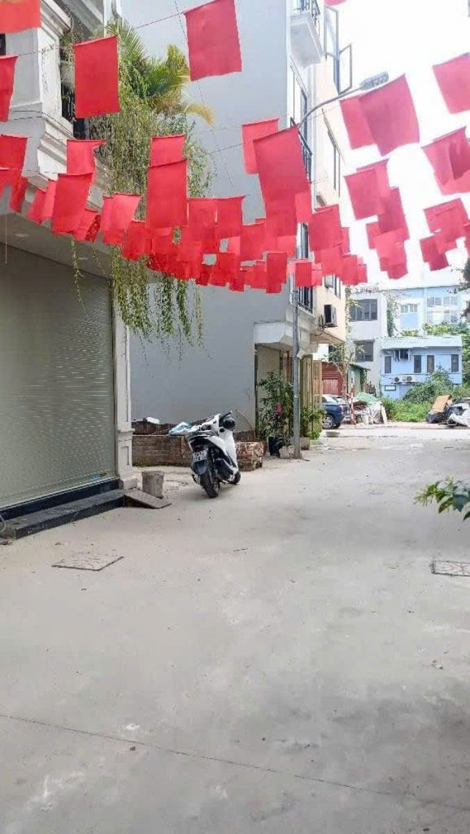 BÁN ĐẤT PHÂN LÔ KHU TĐC NGỌC THỤY - GARA - ÔTÔ TRÁNH GIÁ TỐT 5