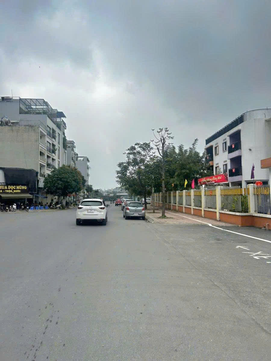 BÁN ĐẤT PHÂN LÔ KHU TĐC NGỌC THỤY - GARA - ÔTÔ TRÁNH GIÁ TỐT 4