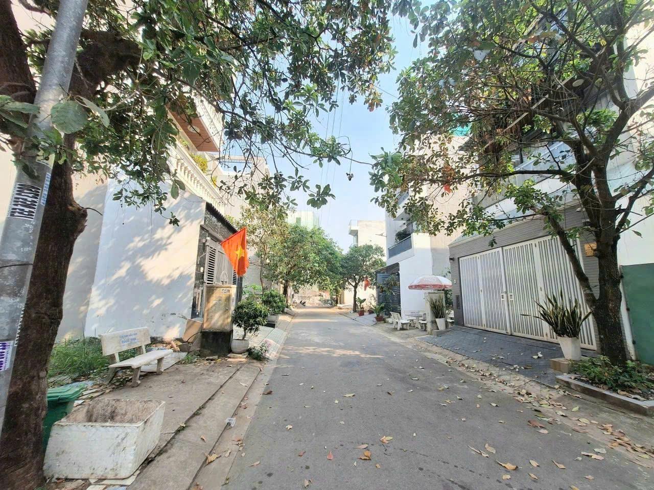 NHÀ 2 MẶT TIỀN, HẺM XE HƠI CẠNH LÊ VĂN LƯƠNG, 4 TÂNG, 9.3 TỶ, KHÔNG NGẬP 4