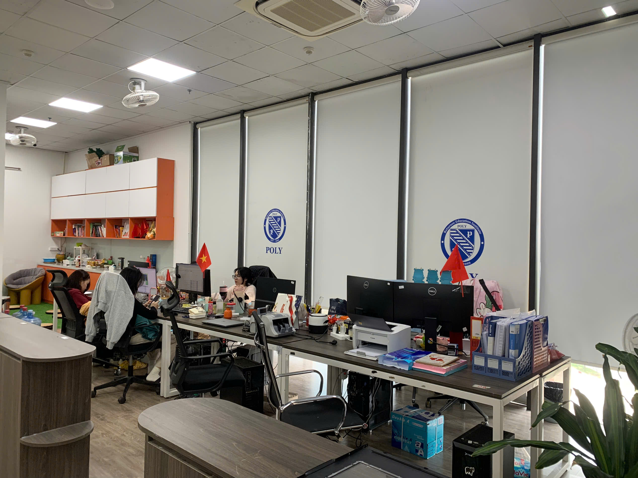 Cho thuê văn phòng Golden Palace 203m2, full đồ, giá tốt bao phí