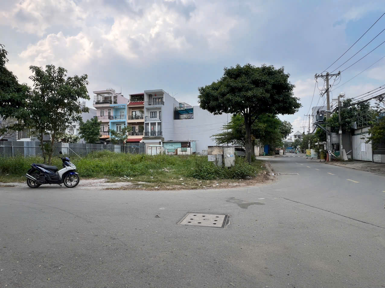 Cần bán Đất Phường Phú Hữu, Quận 9, Diện tích 572m², Giá 028 Tỷ