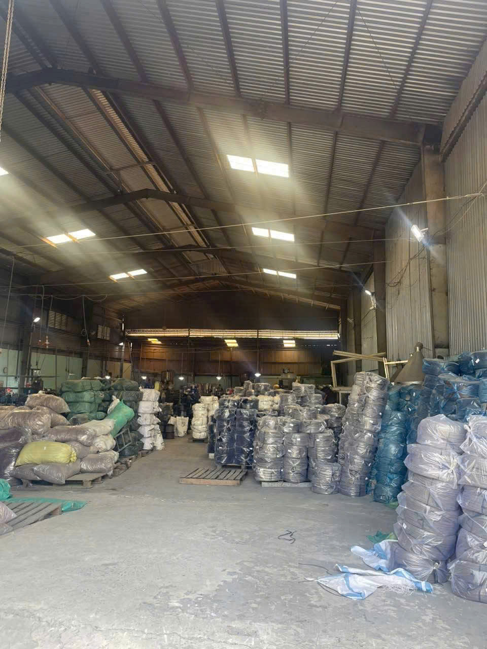 XƯỞNG MẶT TIỀN THANH NIÊN – GẦN CẦU LỚN HÓC MÔN – 1.000M² – CONT 24/7 – CHỈ 20 TỶ 3