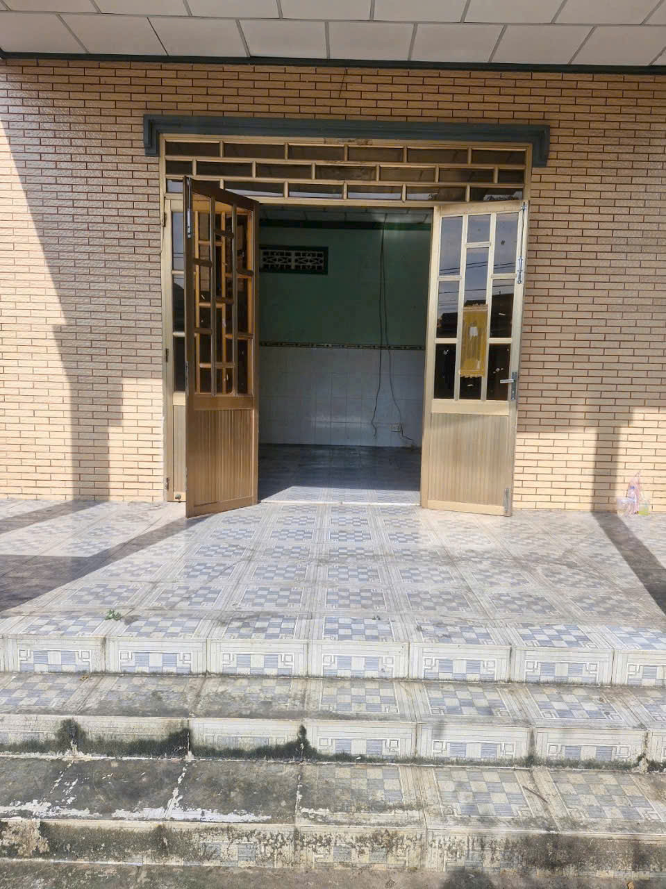 Bán nhà mt liên xã Long Định - Long Cang, xã Long Định,dt 300m2 full thổ 2pn 2wc giá 3 tỷ 3