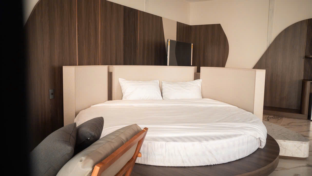 Cho thuê Biệt thự Quận 9, Hồ Chí Minh, Diện tích 1400m², Giá Thương lượng 46