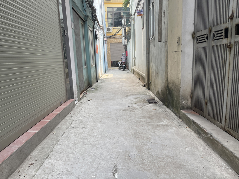 Bán gấp 50,8m2 đất ngõ 29 Phố Trạm. Cách 50m ra vườn hoa và mặt Phố, 150m ra cầu Vĩnh Tuy 2