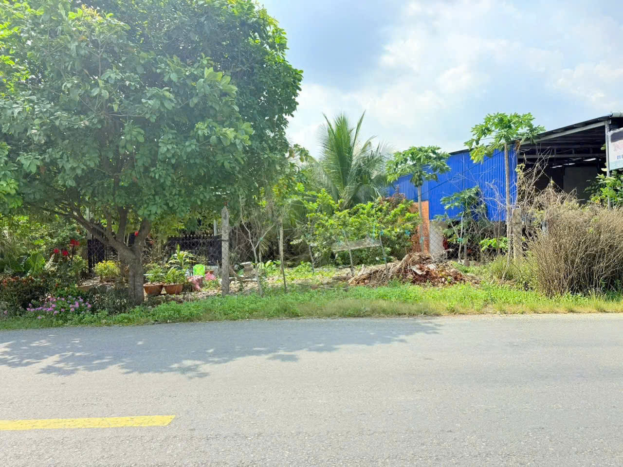 Bán đất mặt tiền đt 816, Thạnh Hòa dt 200m2 full thổ giá 2,19 tỷ