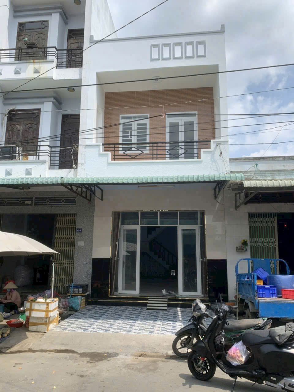 Bán nhà mặt tiền đường số 14, KDC Thuận Đạo, thị trấn Bến Lức dt 87,3m2 1 lầu 3pn,3wc giá  4,65 tỷ 2