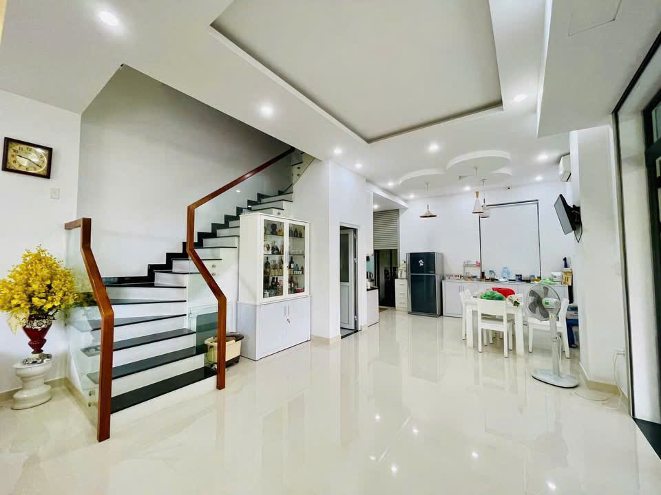 Cần bán Biệt thự Quận 2, Hồ Chí Minh, Diện tích 172m², Giá 037 Triệu/tháng 4