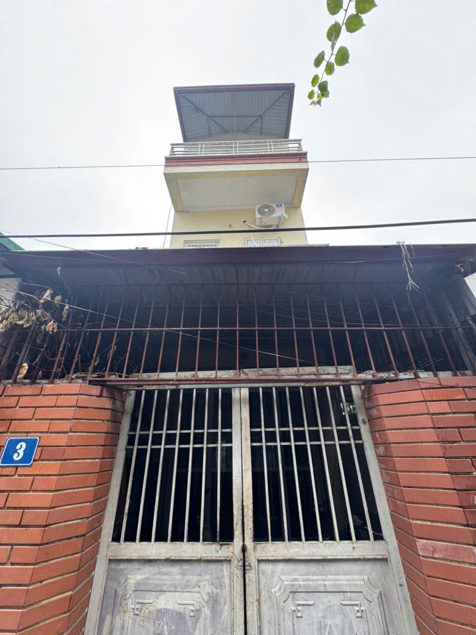 Bán nhà 3 tầng trung tâm thị trấn Chi Đông - cách chợ 100m - chỉ việc xách vali về ở 4