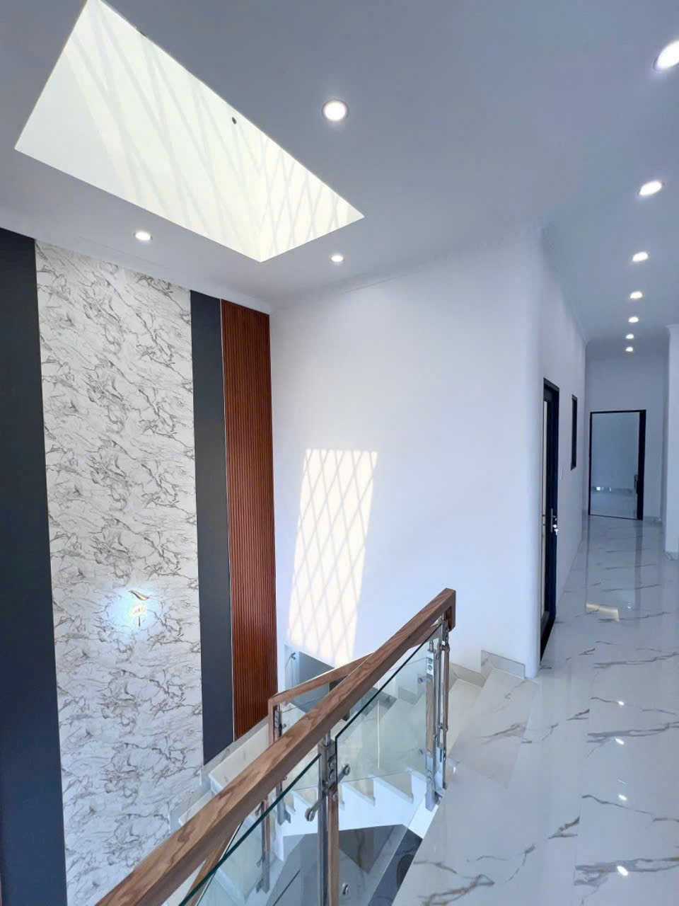 Bán 6 căn nhà xây đồng bộ mt đường Lê Thị Ty, Long Thượng dt 144m2 1 lầu,3pn,2wc giá 3,45 tỷ/căn 18