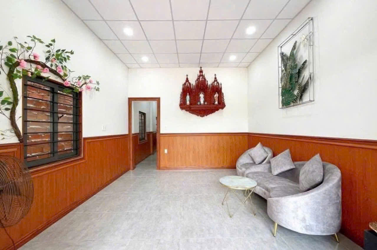 Bán nhà cấp 4 mặt tiền đường Tilip, thị trấn Đức Hòa dt 120m2 2pn, 1wc giá 1,85 tỷ 10