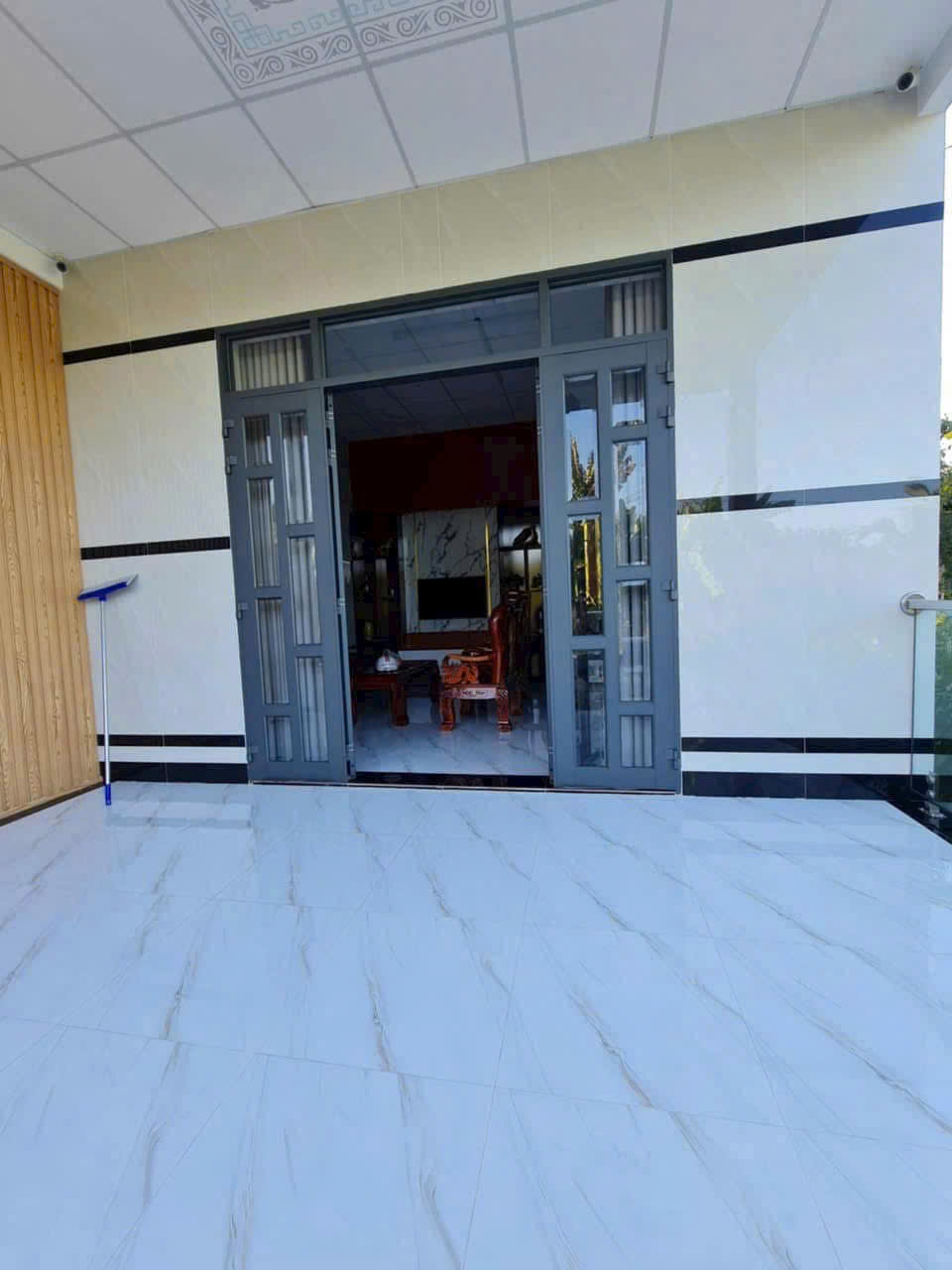 Bán nhà giá rẻ xã Tân Bình , Tân Trụ dt 125m2 full thổ hướng Bắc 2pn,1wc giá 950 triệu 8