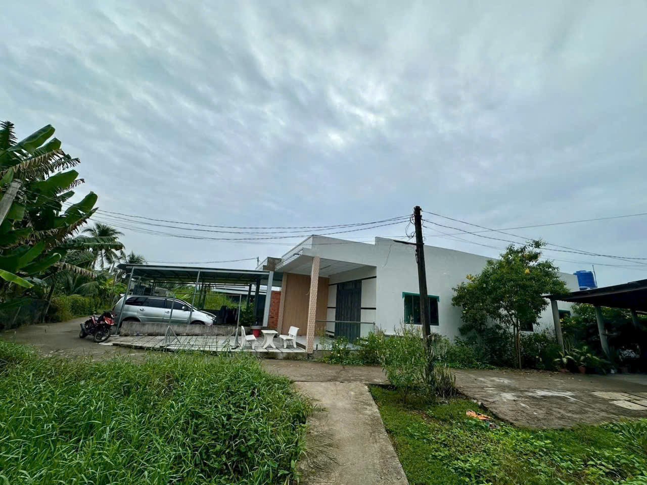 Bán nhà giá rẻ xã Tân Bình , Tân Trụ dt 125m2 full thổ hướng Bắc 2pn,1wc giá 950 triệu 12