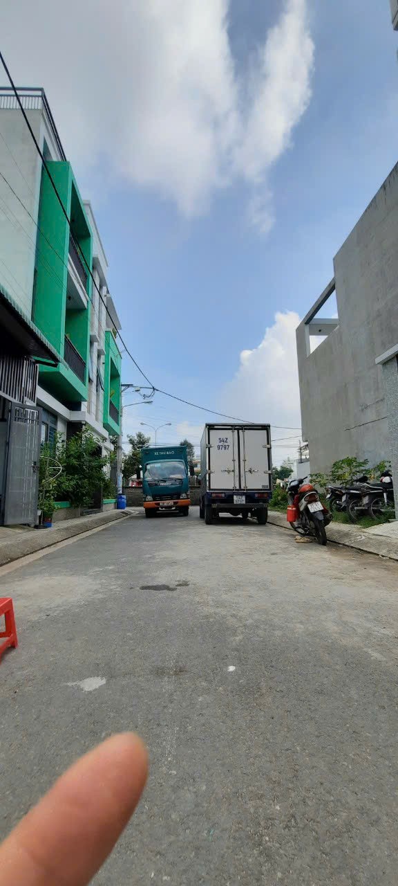 Bán nhà mới xây  đường số 6 linh xuân thủ đức .LH 0909428959. 6