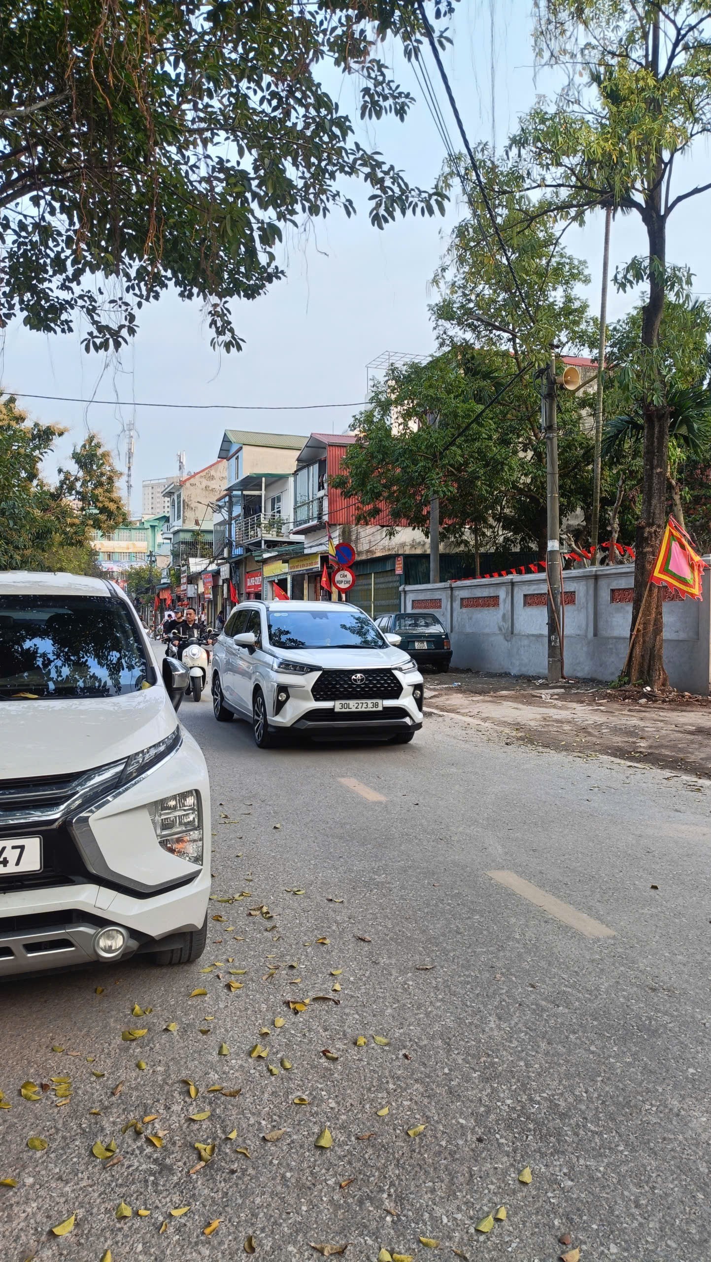 Bán gấp nhà Mặt phố Thạch Bàn, Long Biên, Kinh doanh đỉnh cao, đường nhiều ô tô tránh 2