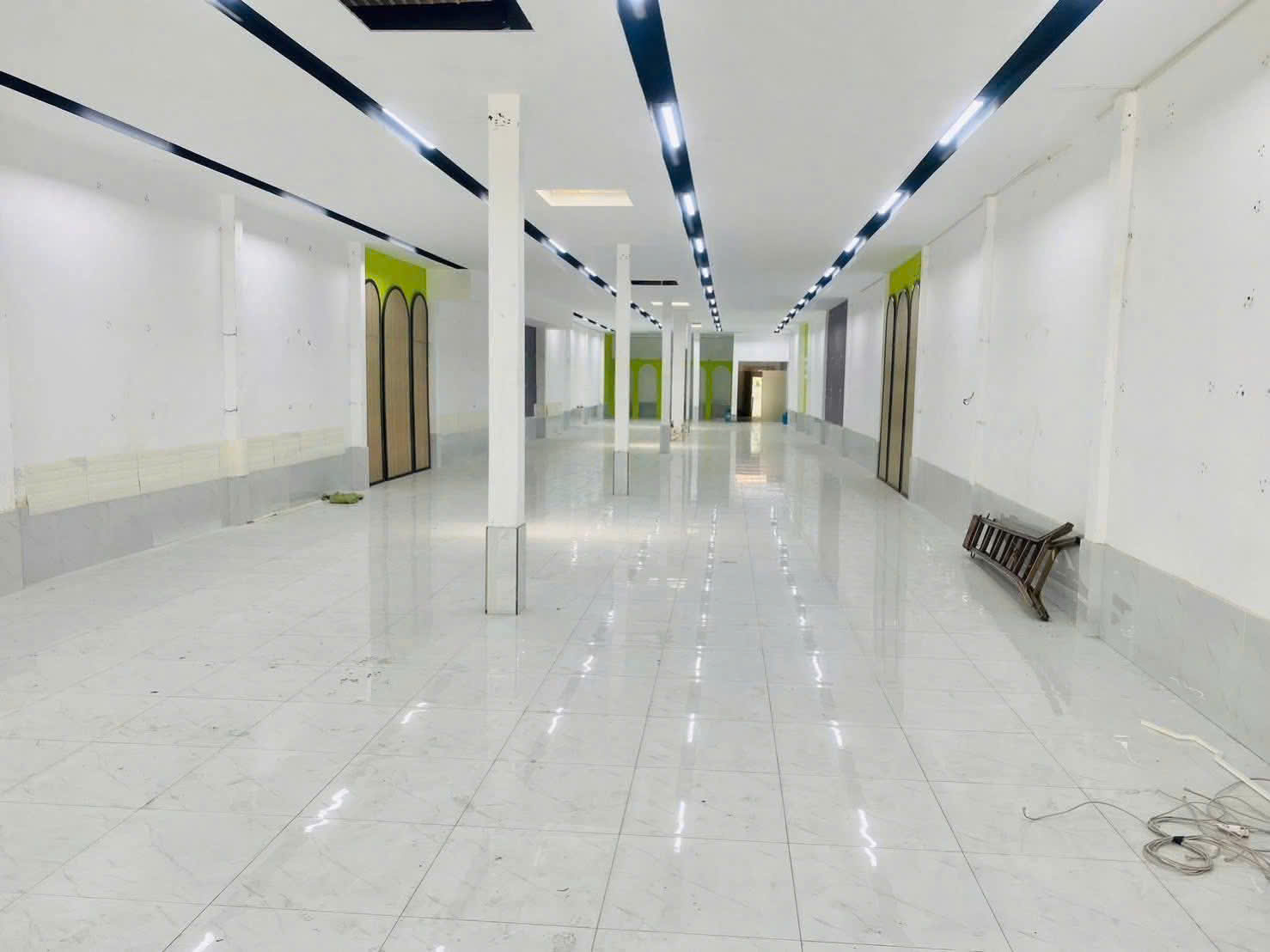 Cho thuê Nhà mặt tiền đường Lý Tự Trọng, Phường An Cư, Diện tích 440m², Giá 80 Triệu/tháng