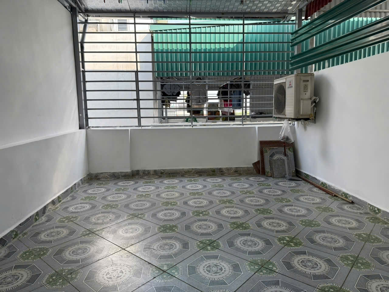 Cực hiếm : Mở Bán liền lô 4 căn - nhà 5 tầng đang hoàn thiện, tại Cự Khối, Long Biên chỉ 3,9 tỷ 5