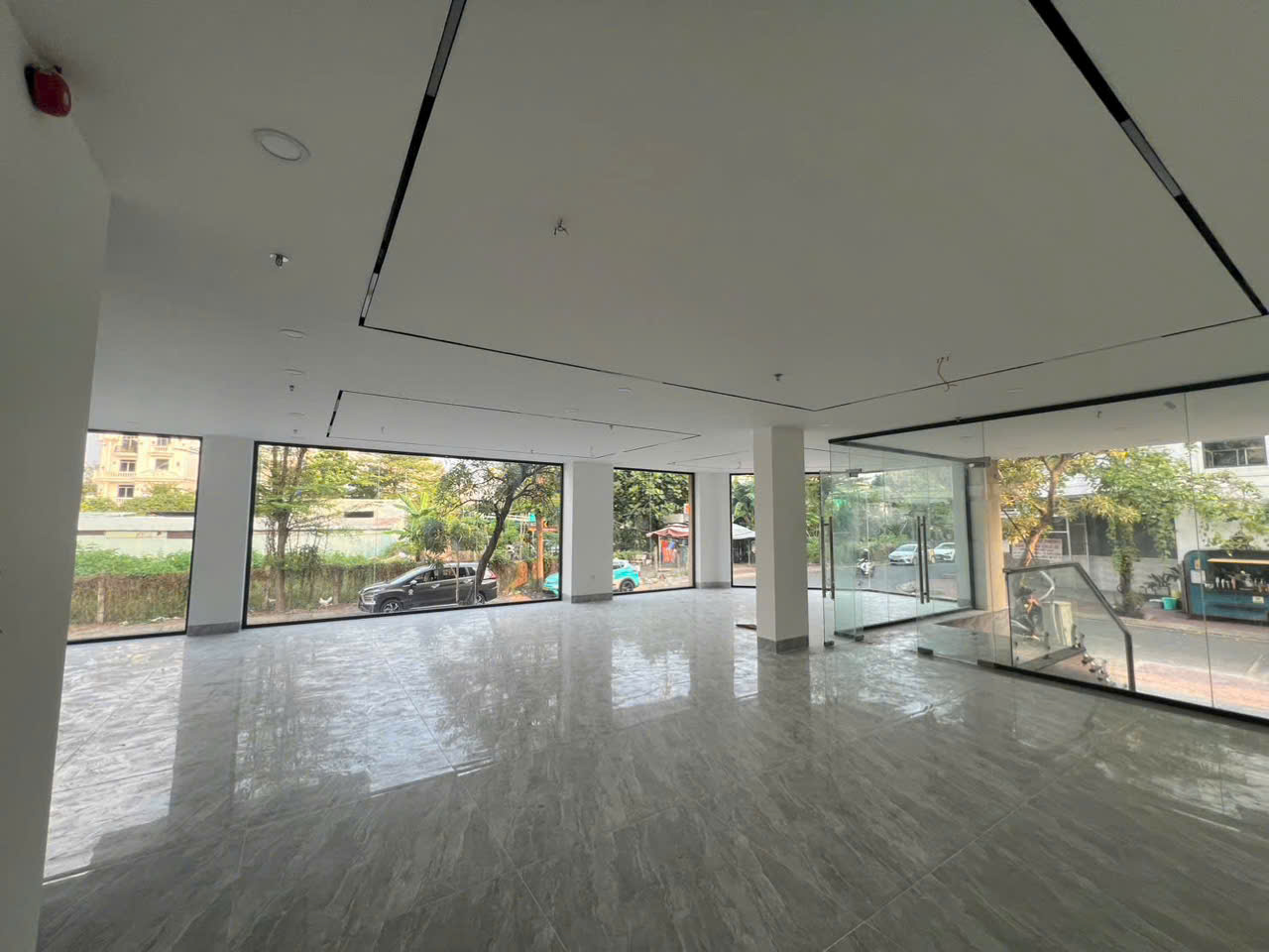 Cho thuê Nhà mặt tiền Quận 7, Hồ Chí Minh, Diện tích 250m², Giá 220 Triệu/tháng 2