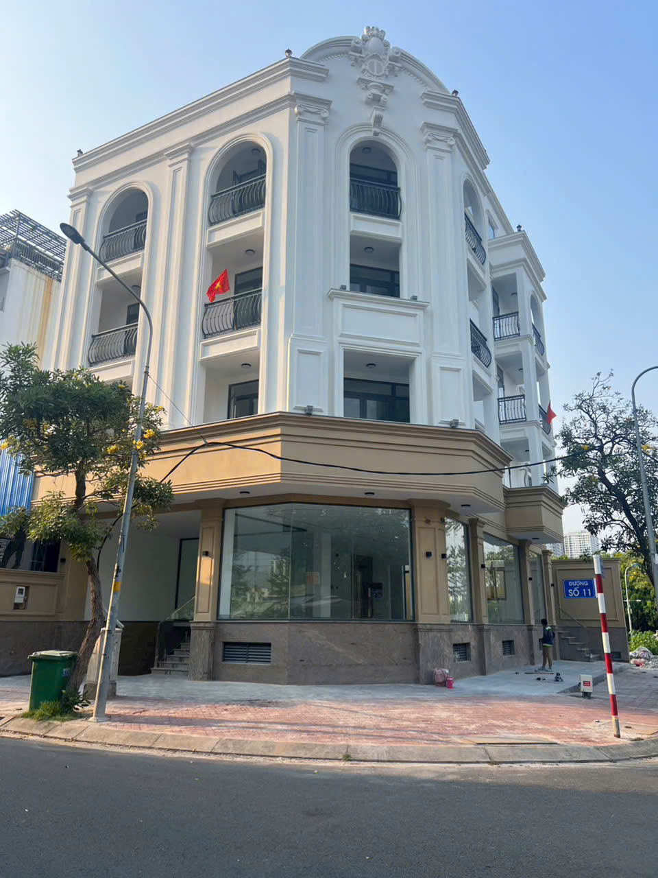 Cho thuê Nhà mặt tiền Quận 7, Hồ Chí Minh, Diện tích 250m², Giá 220 Triệu/tháng 4