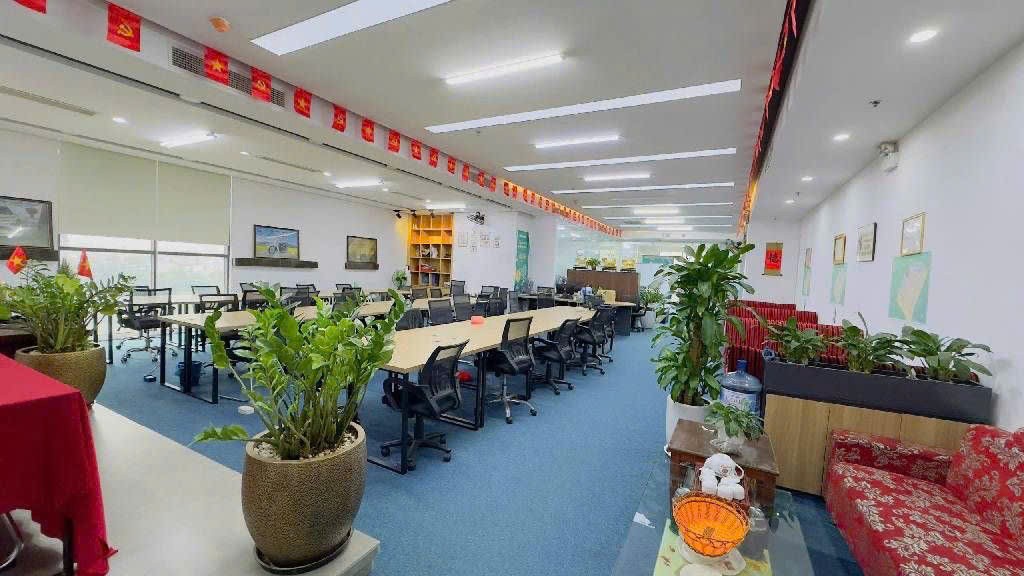 BÁN SHOP CHÂN ĐẾ LINH ĐÀM 610M2 - SỔ ĐỎ LÂU DÀI –  THÔNG SÀN TRƯỚC RA SAU, GIÁ TỐT 37.8 TỶ 2