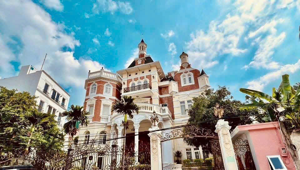 Cho thuê Nhà mặt tiền Phường Thảo Điền, Quận 2, Diện tích 200m², Giá 210 Triệu/tháng 2