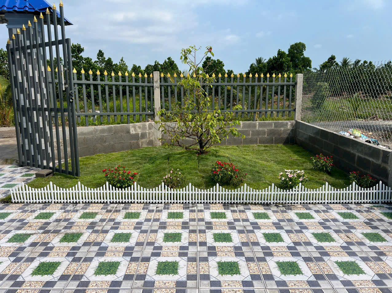 Bán nhà vườn thuỷ tạ xã Bình Đức tdt 709m2 có 2pn,1wc, sân oto giá 1,9 tỷ 3