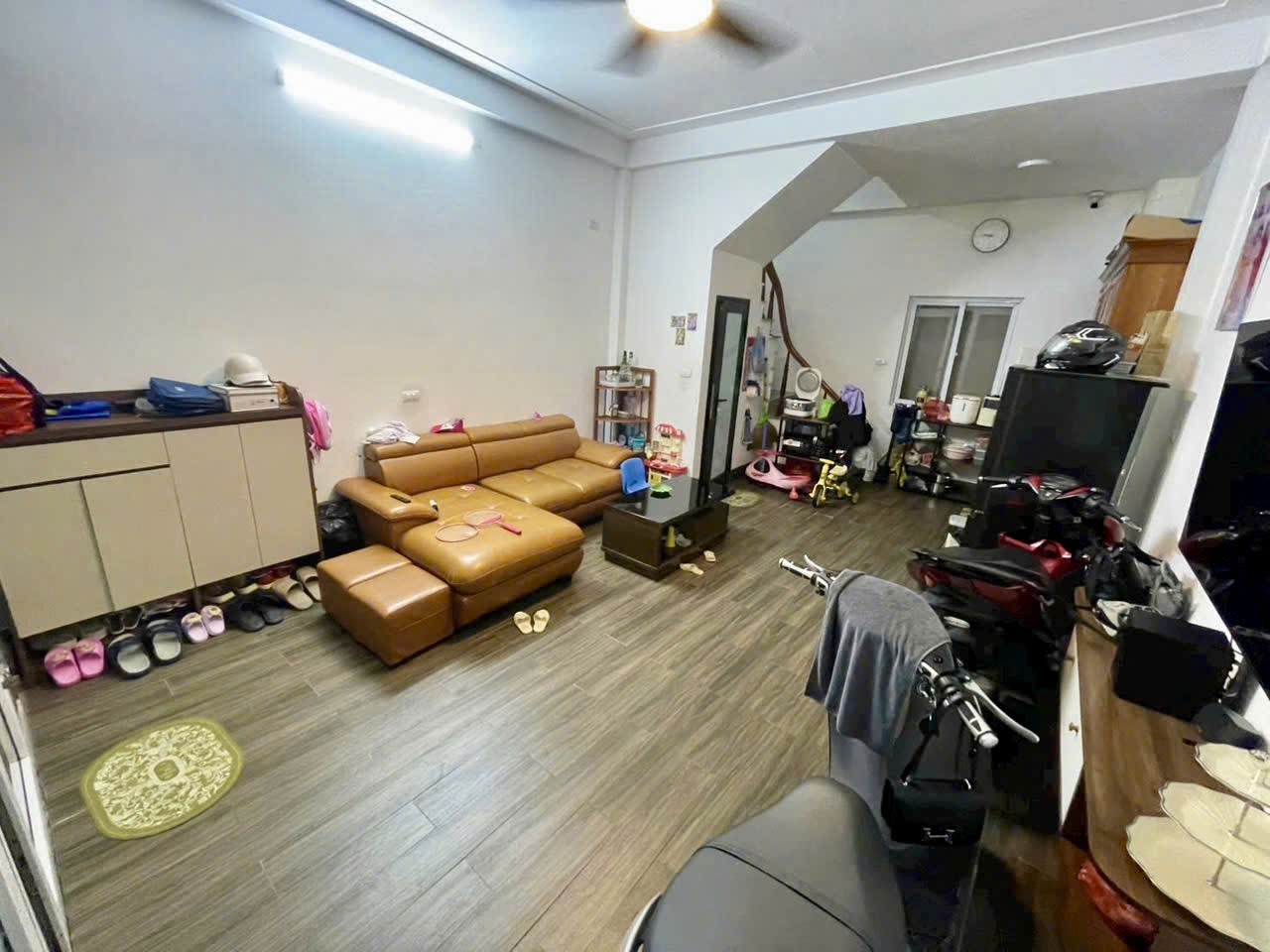 Bán nhà vị trí đẹp đường Thach Bàn - Long Biên - HN. 2