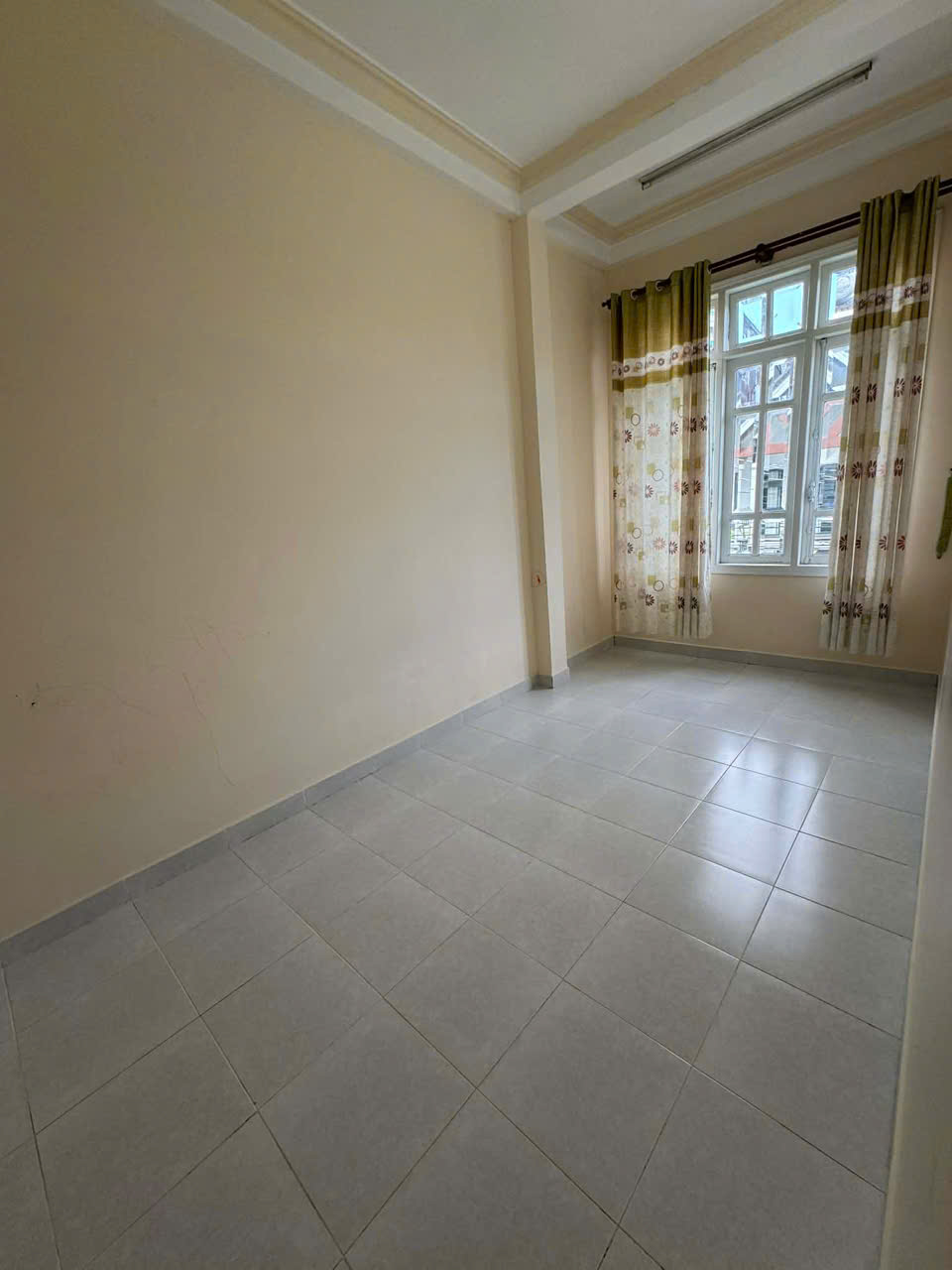 Cho thuê nhà 5 phòng ngủ đường Phan Chu Trinh Đà Lạt giá 12 triệu 3