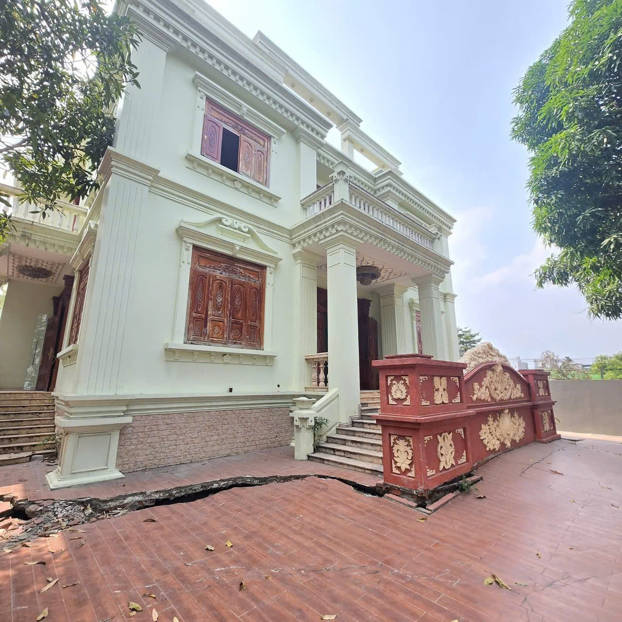 BIỆT THỰ SÂN VƯỜN THẠNH LỘC 37 – 732M² – 7PN – CHỈ 28.98 TỶ TL MẠNH 3