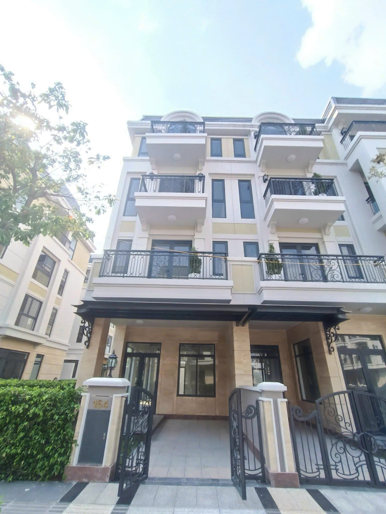 Cần bán Nhà mặt tiền Quận 9, Hồ Chí Minh, Diện tích 133m², Giá 23 Tỷ 7