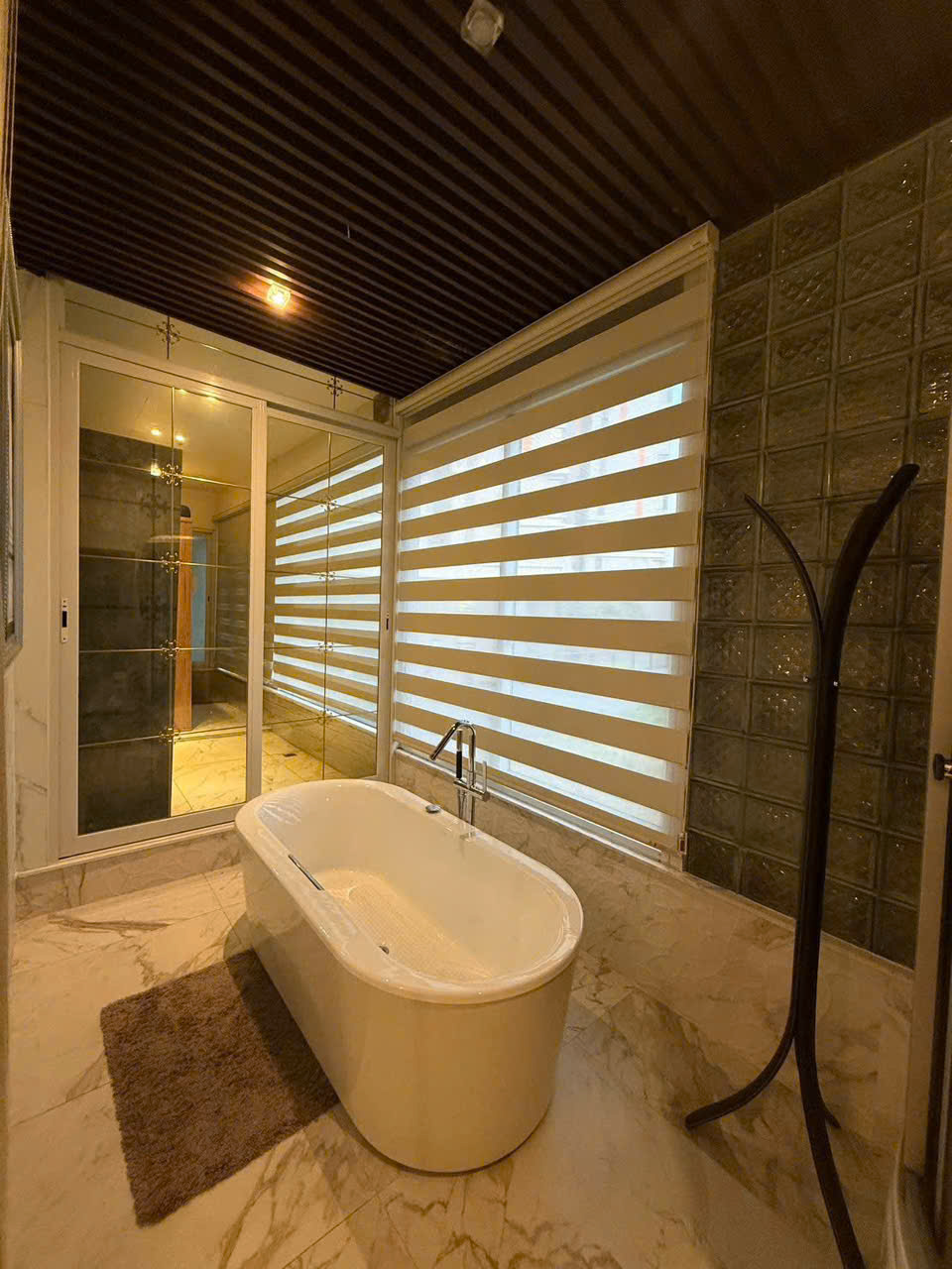 Cần bán Nhà mặt tiền Quận 9, Hồ Chí Minh, Diện tích 159m², Giá 022.5 Tỷ 2