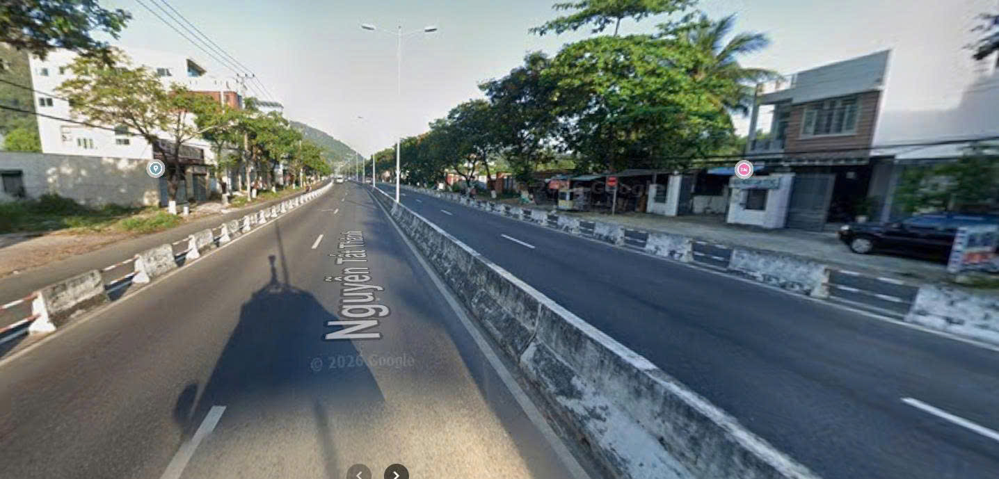 BÁN LÔ ĐẤT MẶT TIỀN ĐẠI LỘ NGUYỄN TẤT THÀNH, NHA TRANG. ZÁ 3TỶ8. 3