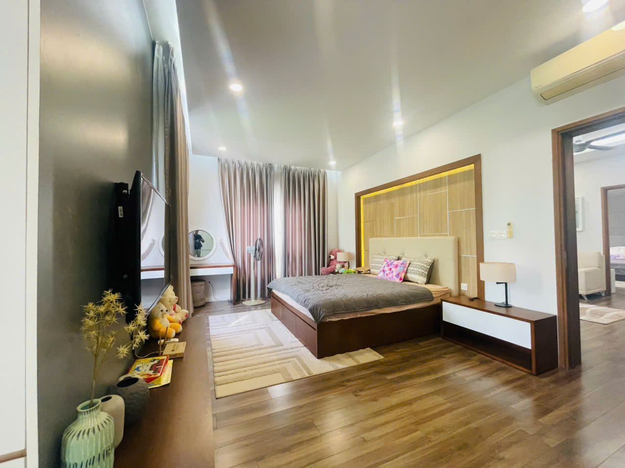 Cho thuê Biệt thự Quận 9, Hồ Chí Minh, Diện tích 251m², Giá Thương lượng