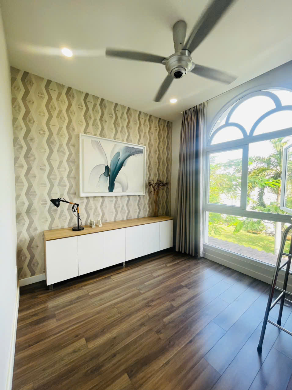 Cho thuê Biệt thự Quận 9, Hồ Chí Minh, Diện tích 251m², Giá Thương lượng 14