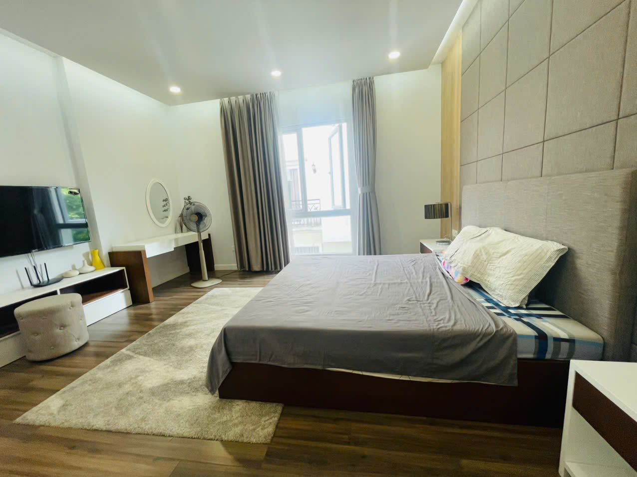Cho thuê Biệt thự Quận 9, Hồ Chí Minh, Diện tích 251m², Giá Thương lượng 19