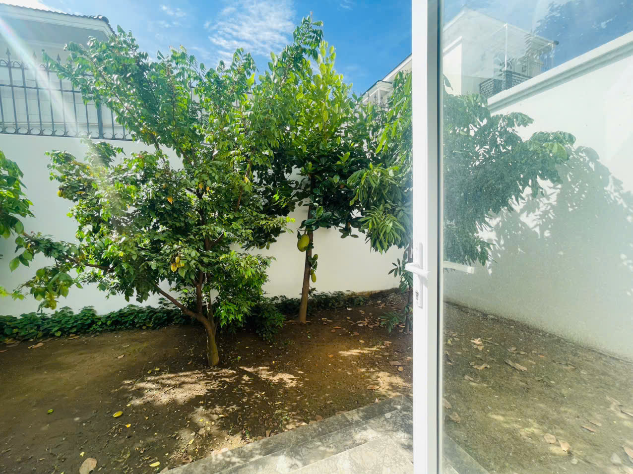 Cho thuê Biệt thự Quận 9, Hồ Chí Minh, Diện tích 251m², Giá Thương lượng 24