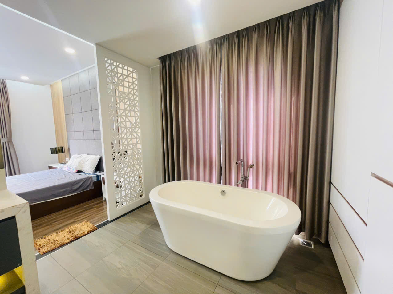 Cho thuê Biệt thự Quận 9, Hồ Chí Minh, Diện tích 251m², Giá Thương lượng 21