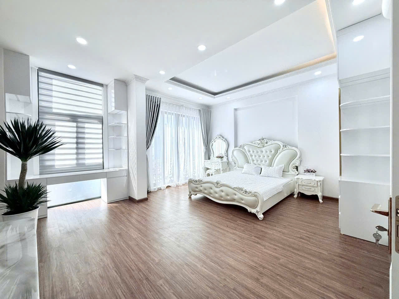 CHÙA BỘC – DIỆN TÍCH  60M – 7 TẦNG  – MT-  5M MẶT TIỀN  – THANG MÁY – 40M RA PHỐ 3