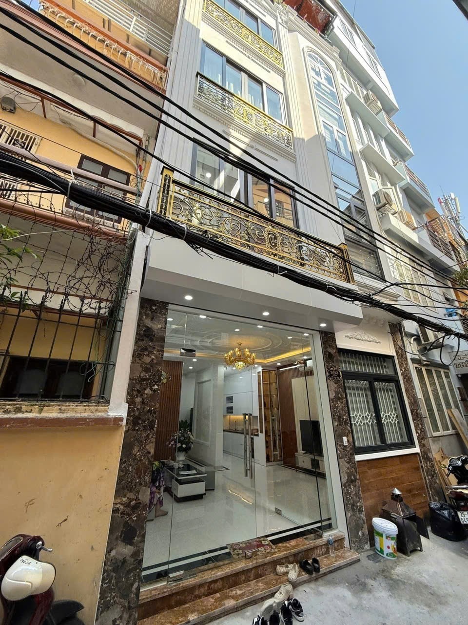 CHÙA BỘC – DIỆN TÍCH  60M – 7 TẦNG  – MT-  5M MẶT TIỀN  – THANG MÁY – 40M RA PHỐ