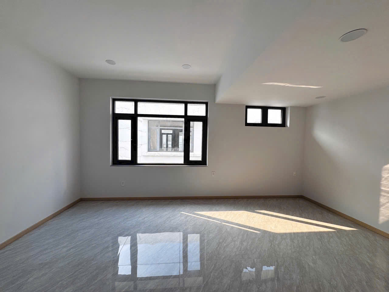 Cho thuê Nhà mặt tiền Phường Cát Lái, Quận 2, Diện tích 120m², Giá 22 Triệu/tháng 2