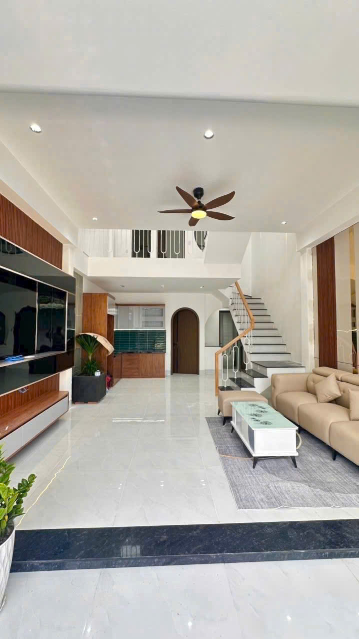 Bán nhà 1T1L đối diện trường tiểu học Tân Phong, đường oto 2