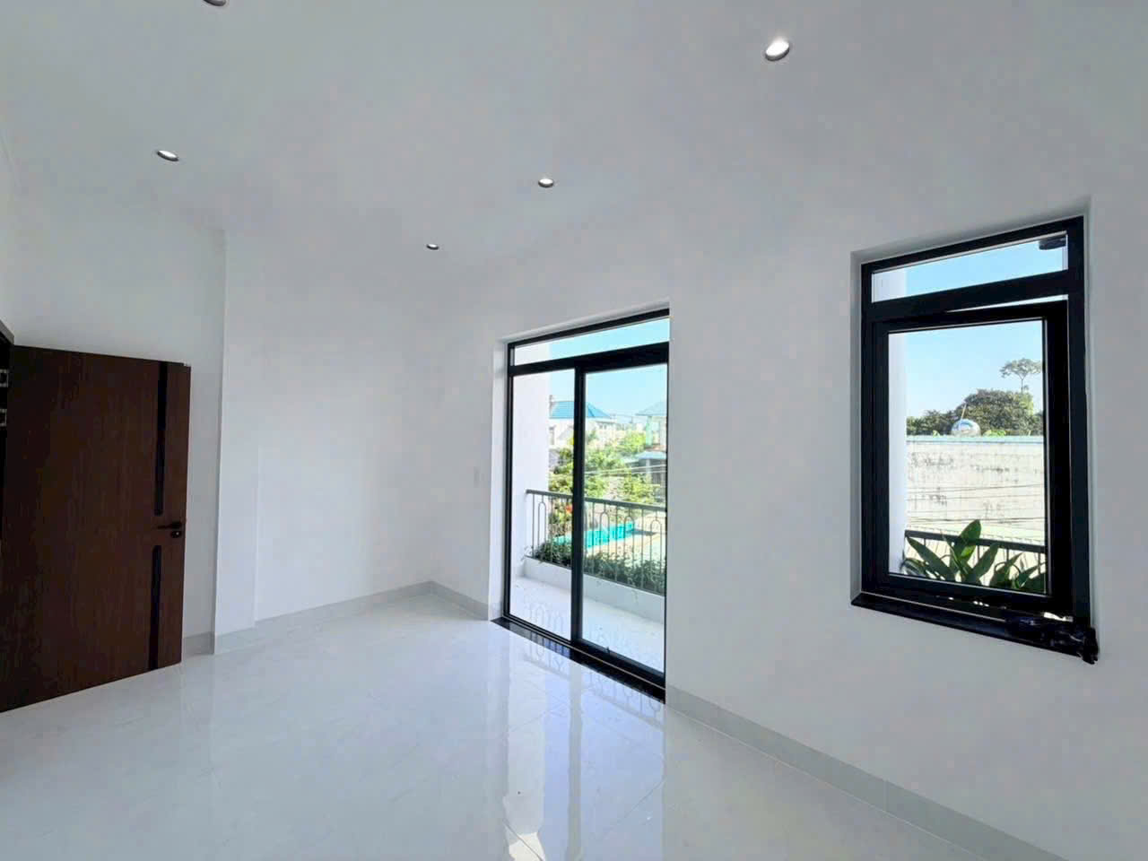 Bán nhà 1T1L đối diện trường tiểu học Tân Phong, đường oto 4