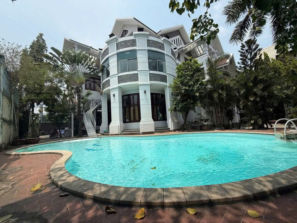 Cho thuê Biệt thự Phường Phước Long A, Quận 9, Diện tích 1000m², Giá 100 Triệu/tháng